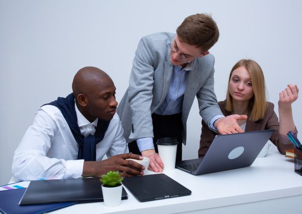 Copy-of-BINUS-Apa-Itu-Strategi-Marketing-Communication-dan-Contoh-Penerapannya_